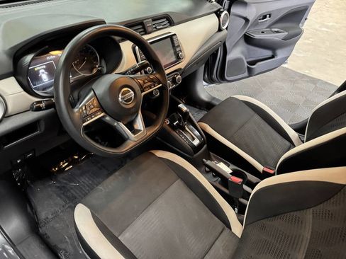 Used 2021 Nissan Versa SV image 58