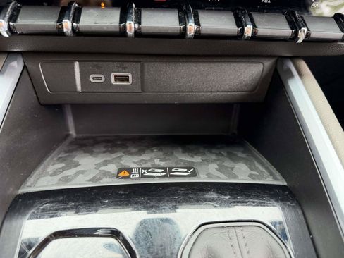 Certified 2024 Chevrolet Colorado ZR2 w/ ZR2 Convenience Package III AWD/4WD image 23