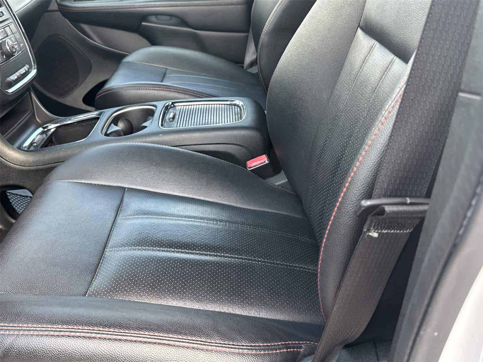 Used 2019 Dodge Grand Caravan GT FWD image 11