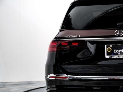 Used 2024 Mercedes-Benz Maybach GLS 600 4MATIC image 10