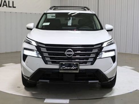 New 2026 Nissan Rogue Platinum w/ Platinum Premium Package image 3