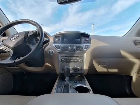 Used 2020 Nissan Pathfinder SL image 26