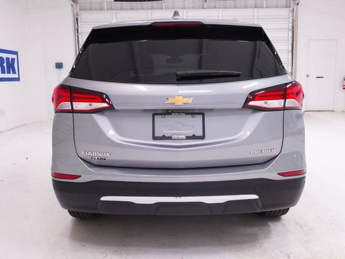 Used 2024 Chevrolet Equinox Premier FWD image 32