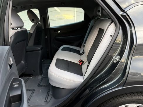 Used 2017 Chevrolet Bolt LT FWD image 13