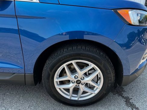 Used 2024 Ford Edge SEL w/ Convenience Package AWD/4WD image 3