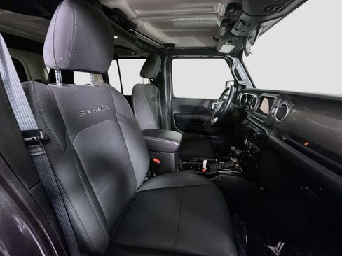 Used 2021 Jeep Wrangler Unlimited Sahara AWD/4WD image 29
