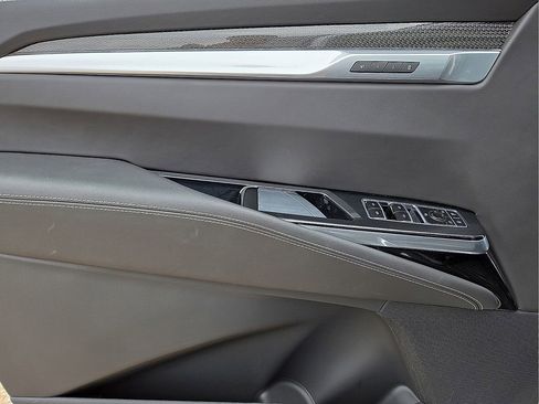 Used 2026 Cadillac Escalade V w/ LPO, ONYX Package AWD/4WD image 21