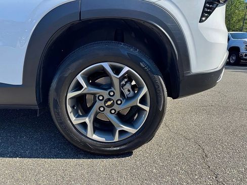 Certified 2024 Chevrolet Trax LT w/ Driver Confidence Package FWD image 12