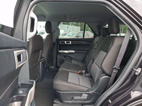 Certified 2023 Ford Explorer XLT AWD/4WD image 11