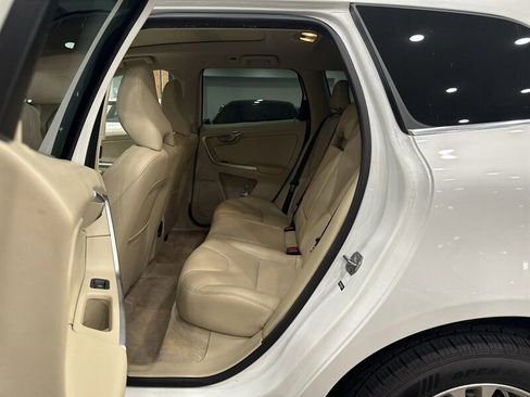 Used 2015 Volvo XC60 T5 image 12