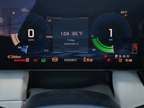 Used 2024 Chevrolet Equinox EV LT FWD image 10