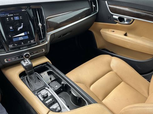 Used 2017 Volvo S90 T6 Momentum w/ Vision Package AWD/4WD image 8