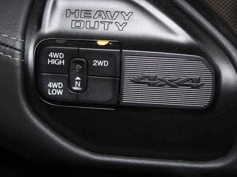 Used 2024 RAM 2500 Limited image 30