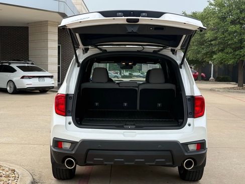 Used 2023 Honda Passport EX-L image 5