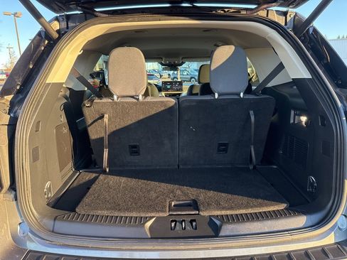 Used 2025 Ford Explorer Active image 21