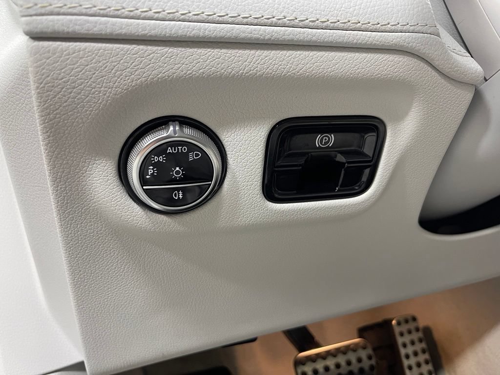 Used 2023 Mercedes-Benz EQE AMG 4MATIC Sedan image 19