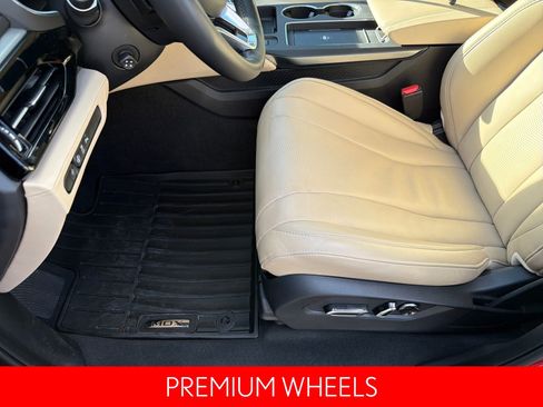 Used 2025 Acura MDX w/ Technology Package image 19