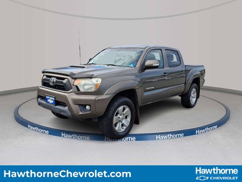 Used 2014 Toyota Tacoma 4x4 Double Cab w/ TRD Sport Package image 1