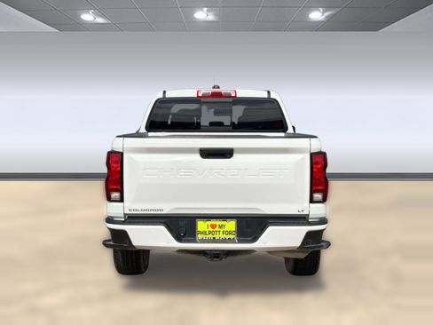 Used 2024 Chevrolet Colorado LT w/ LT Convenience Package II AWD/4WD image 10