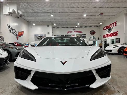 Used 2021 Chevrolet Corvette Stingray Preferred Conv w/ Z51 Performance Package RWD image 32