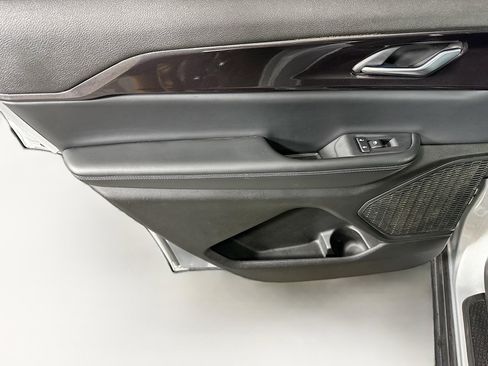 Used 2023 Jeep Grand Cherokee L Laredo RWD image 24