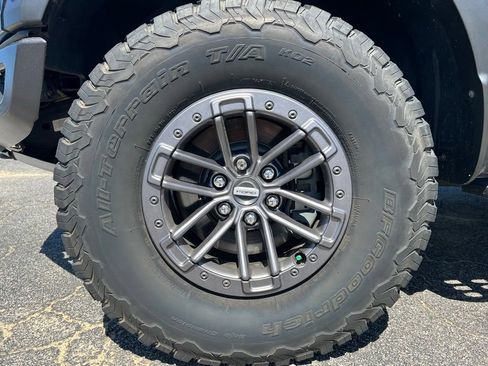 Used 2020 Ford F150 Raptor w/ Equipment Group 802A Luxury AWD/4WD image 11