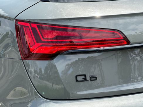 Used 2023 Audi Q5 e Premium Plus w/ Premium Plus Package AWD/4WD image 27