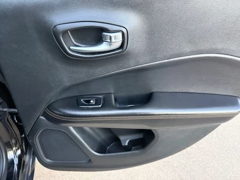 Used 2019 Jeep Compass Limited AWD/4WD image 19