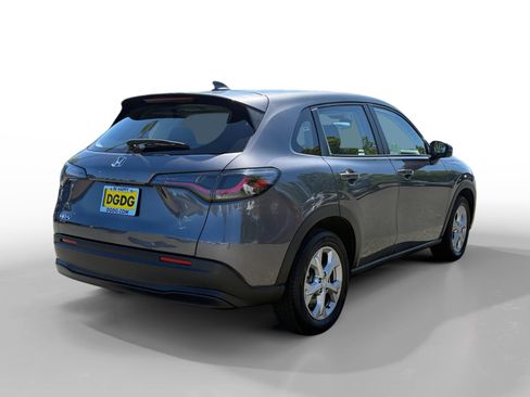 Used 2025 Honda HR-V LX image 5