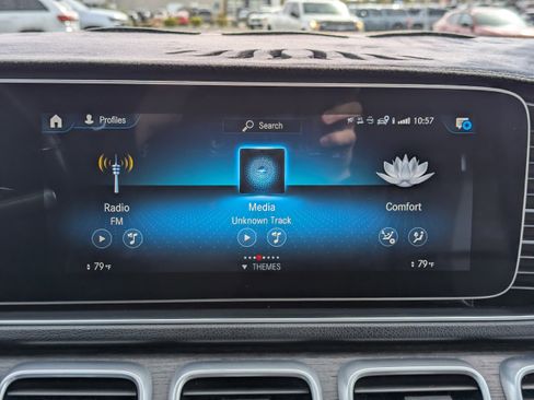 Used 2021 Mercedes-Benz GLS 450 4MATIC image 21