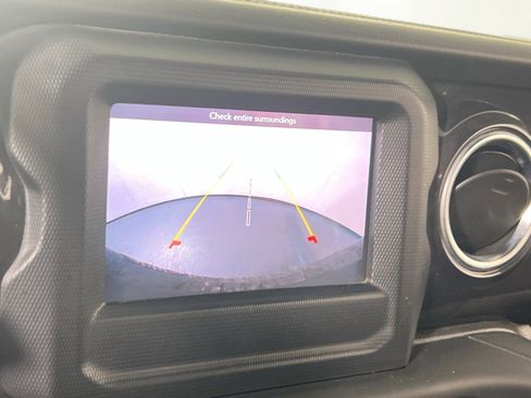 Used 2021 Jeep Wrangler Unlimited Sahara image 13