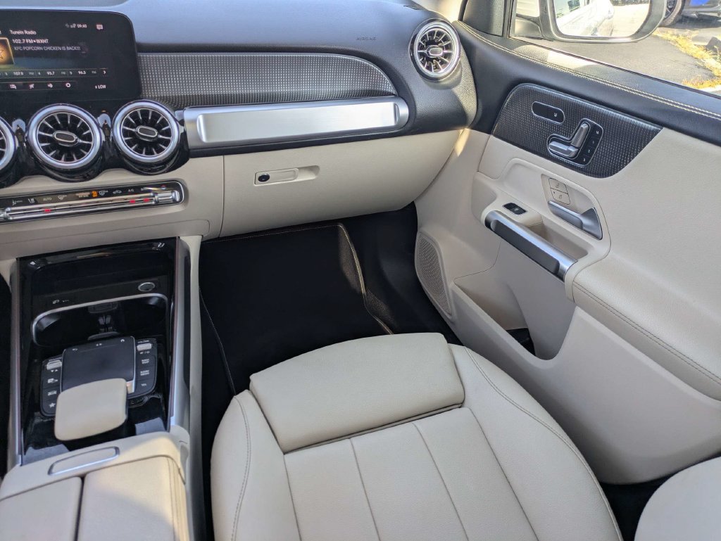 Used 2022 Mercedes-Benz GLB 250 image 19