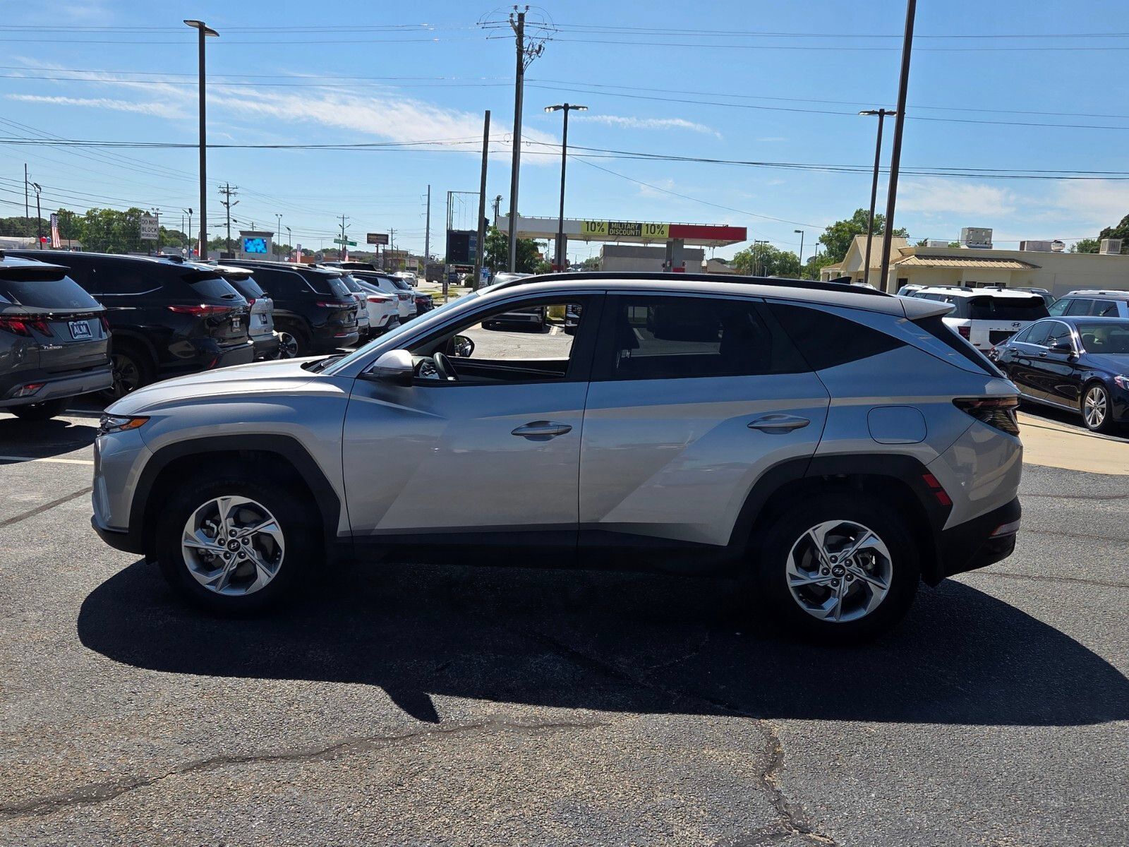Used 2023 Hyundai Tucson SEL AWD/4WD image 4