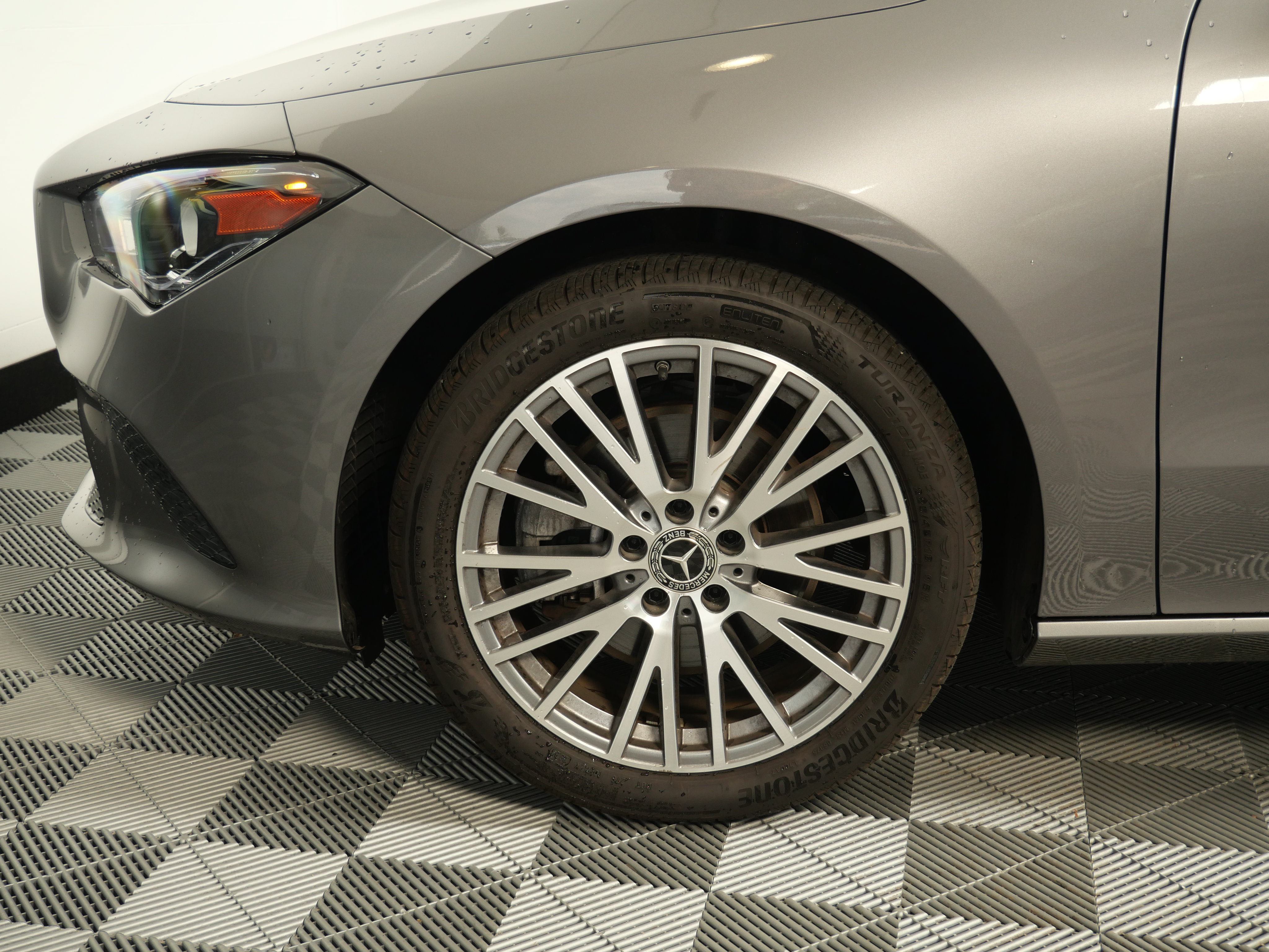 Used 2023 Mercedes-Benz CLA 250 4MATIC image 9