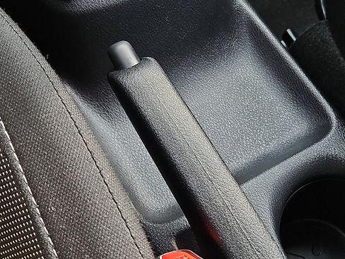 Certified 2020 Nissan Kicks S image 22