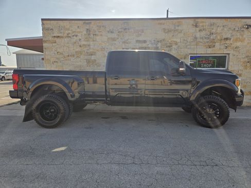 Used 2017 Ford F350 Lariat w/ Lariat Ultimate Package AWD/4WD image 19