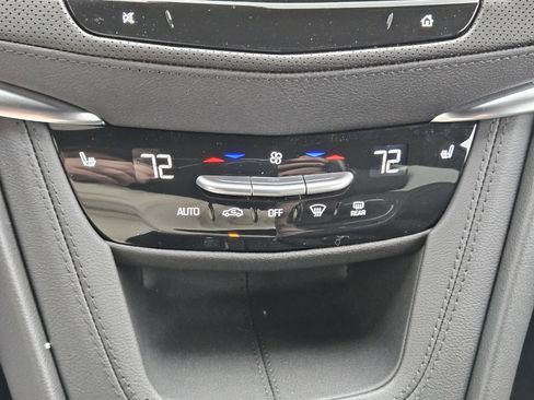 New 2026 Cadillac XT5 Luxury image 14