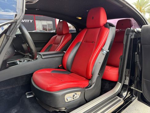 Used 2019 Rolls-Royce Wraith RWD image 19