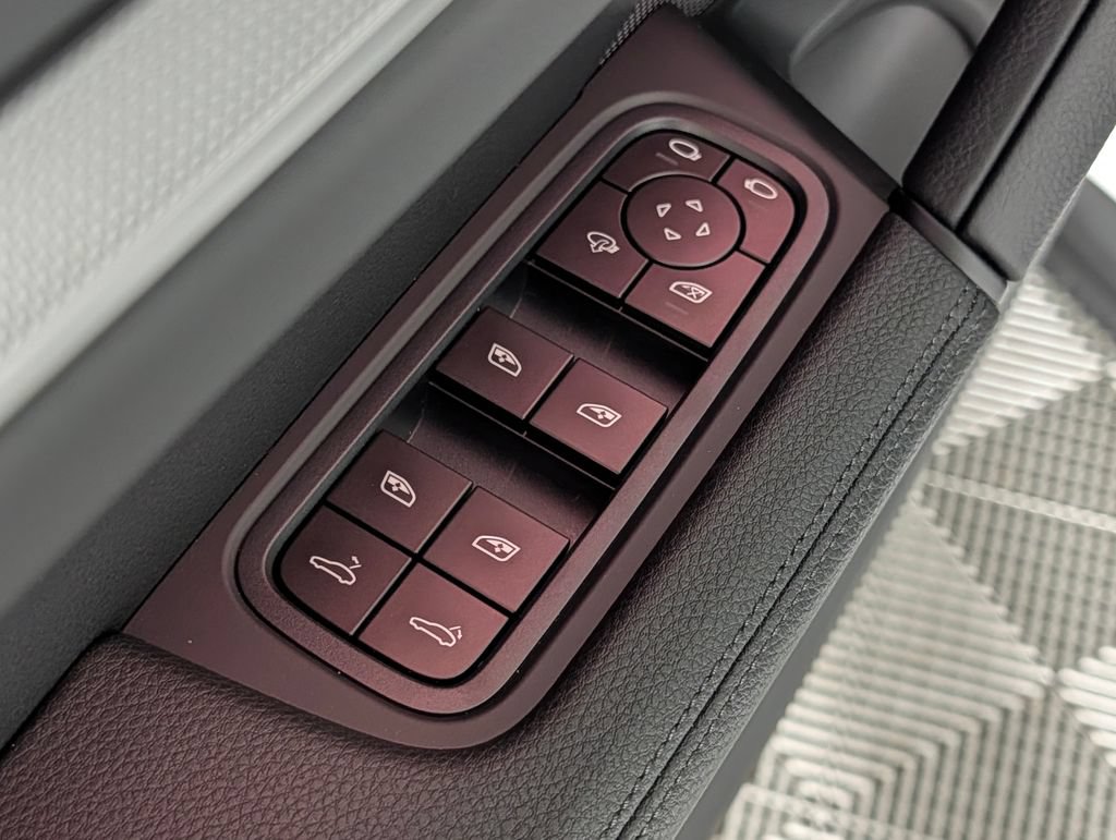 Certified 2026 Porsche Cayenne AWD/4WD image 23