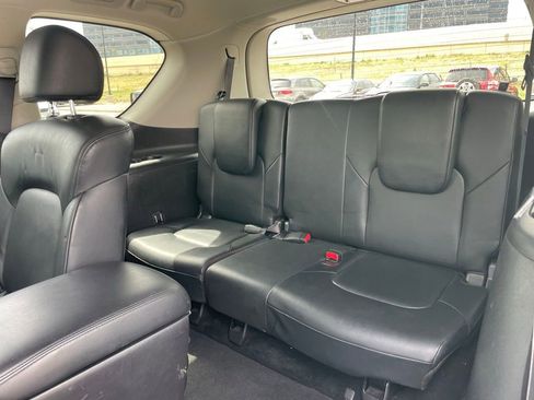 Used 2024 Nissan Armada SL w/ Captain's Chairs Package AWD/4WD image 8