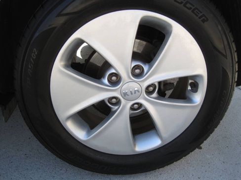 Used 2016 Kia Soul FWD image 10