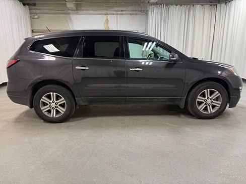 Used 2015 Chevrolet Traverse LT FWD image 4