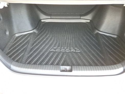 Certified 2025 Honda Accord LX image 37