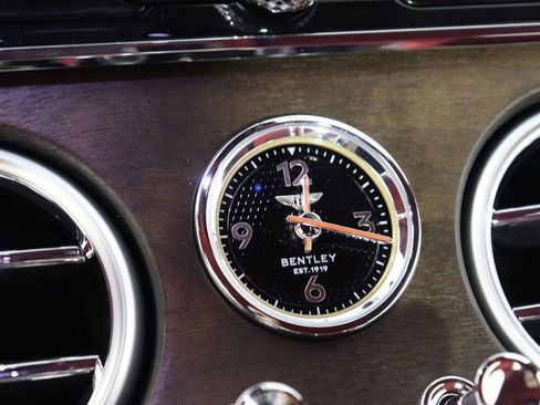 Used 2024 Bentley Continental GT V8 image 18