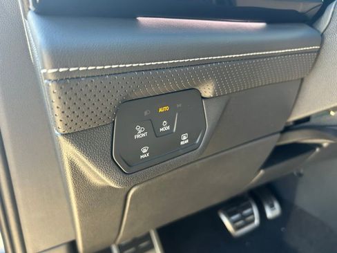 New 2026 Volkswagen Atlas Cross Sport SEL Premium R-Line image 57