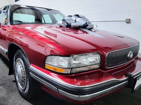 Used 1995 Buick Le Sabre Custom image 36