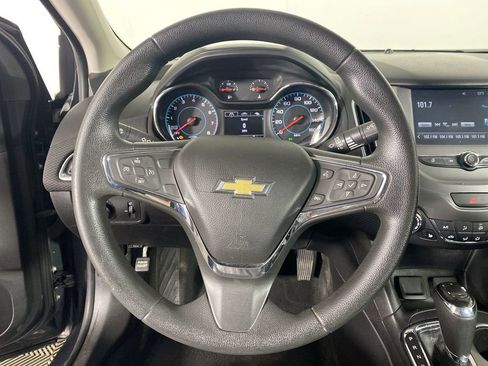 Used 2017 Chevrolet Cruze LT w/ Convenience Package image 13