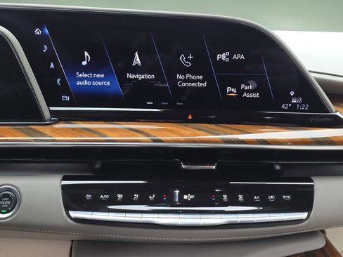 Certified 2024 Cadillac Escalade Sport Platinum w/ Heavy-Duty Trailer Package image 37