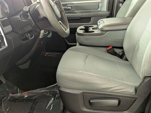 Used 2020 RAM 1500 Classic SLT image 11