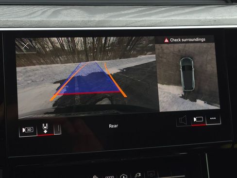 Used 2024 Audi Q8 e-tron Premium Plus image 36